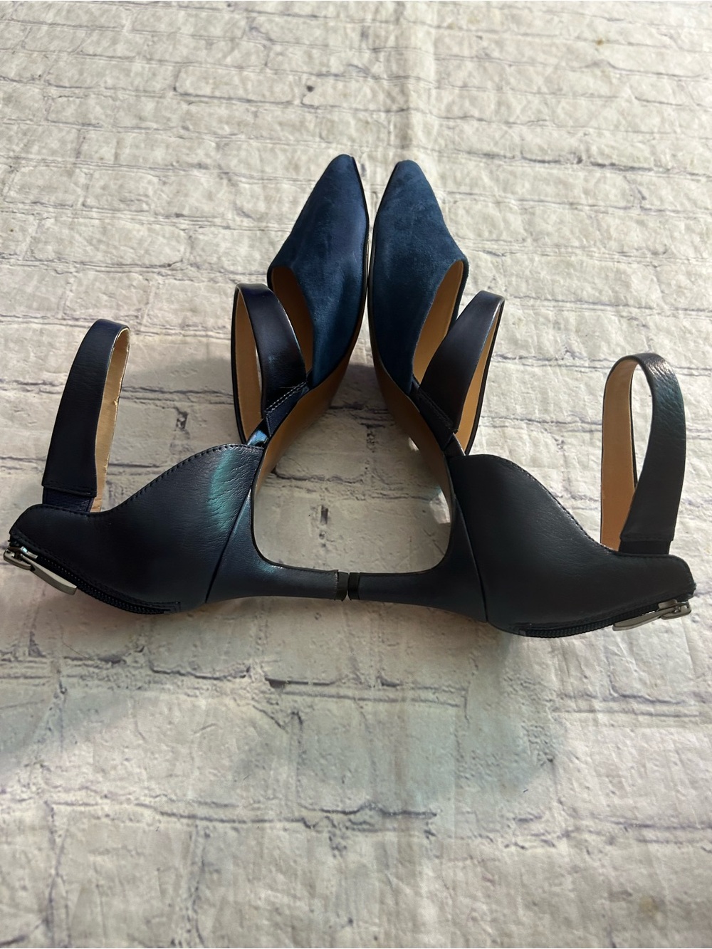 FRANCO SARTO DAVEY NAVY BLUE SUEDE ZIP BACK TWO STRAPS PUMPS WOMEN’S SIZE 8M - Picture 7 of 16